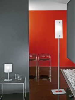 Centrála InfoTerminal Touch ze série Gira Instabus KNX/EIB (Design Zentrum NRW Essen, Gira), 5,7“ TFT dotykový displej, funkce zapínání, stmívání a řízení žaluzií, ukládání a vyvolávání světelné scény, cena řídicí jednotky bez příslušenství od 35 000 Kč (SBS ELEKTRO). Centrála InfoTerminal Touch ze série Gira Instabus KNX/EIB (Design Zentrum NRW Essen, Gira), 5,7“ TFT dotykový displej, funkce zapínání, stmívání a řízení žaluzií, ukládání a vyvolávání světelné scény, cena řídicí jednotky bez příslušenství od 35 000 Kč (SBS ELEKTRO).