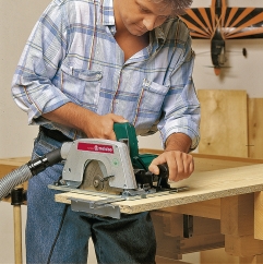 Pro stavební úpravy a truhlářské práce je třeba výkonnější pila, např. Metabo KS66 s kotoučem 190 mm a příkonem 1 400 W. Cena: 7 490 Kč. Pro stavební úpravy a truhlářské práce je třeba výkonnější pila, např. Metabo KS66 s kotoučem 190 mm a příkonem 1 400 W. Cena: 7 490 Kč.