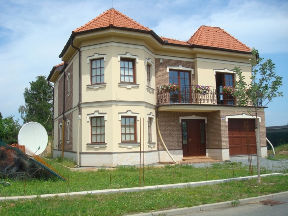 FOTO DNE: Snobská parodie na zámeček FOTO DNE: Snobská parodie na zámeček