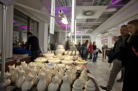 Na letošním festivalu designSUPERMARKET se představí několik desítek domácích a nově i zahraničních vystavovatelů z oblasti užitého umění. Na letošním festivalu designSUPERMARKET se představí několik desítek domácích a nově i zahraničních vystavovatelů z oblasti užitého umění.