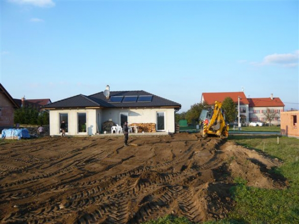 Dřevostavba čeká na jaro Dřevostavba čeká na jaro