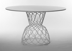 Stůl Re-trouvé (EMU), design Patricia Urquiola, 130 x 74 cm. Cena 35 452 Kč, 3DH INTERIER. Stůl Re-trouvé (EMU), design Patricia Urquiola, 130 x 74 cm. Cena 35 452 Kč, 3DH INTERIER.