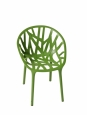 Plastová židle Vegetal (Vitra, design Ronan a Erwan Bouroullecovi) stohovatelná po třech kusech. Plastová židle Vegetal (Vitra, design Ronan a Erwan Bouroullecovi) stohovatelná po třech kusech.