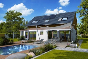 GS PASIV 6 je dům menší velikotní kategorie, který je dispozičně a architektonicky navržen v pasivním Multi-Komfortním standardu, je vhodný jako samostatně stojící v okolní jednopodlažní zástavbě a dobře zapadne na většinu pozemků. Dům má obdélníkový půdorys, dvě nadzemní podlaží, není ho však možné podsklepit pro zachování skvělých energetických hodnot. Fasáda je určená prosklenými plochami směrem na jižní stranu, vstup je orientován ze strany severní. GS PASIV 6 je dům menší velikotní kategorie, který je dispozičně a architektonicky navržen v pasivním Multi-Komfortním standardu, je vhodný jako samostatně stojící v okolní jednopodlažní zástavbě a dobře zapadne na většinu pozemků. Dům má obdélníkový půdorys, dvě nadzemní podlaží, není ho však možné podsklepit pro zachování skvělých energetických hodnot. Fasáda je určená prosklenými plochami směrem na jižní stranu, vstup je orientován ze strany severní.