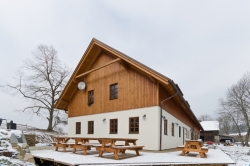 Největší veletrh zaměřený na dřevěné stavby, konstrukce a materiály DŘEVOSTAVBY 2014 odstartuje ve čtvrtek 6. února na pražském Holešovickém výstavišti. Největší veletrh zaměřený na dřevěné stavby, konstrukce a materiály DŘEVOSTAVBY 2014 odstartuje ve čtvrtek 6. února na pražském Holešovickém výstavišti.