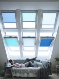 Vybírejte střešní okna chytře! S Novou generací střešních oken VELUX získáte více světla, více pohodlí a menší spotřebu energie. Vybírejte střešní okna chytře! S Novou generací střešních oken VELUX získáte více světla, více pohodlí a menší spotřebu energie.