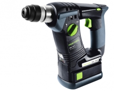 Festool BHC 18 je kompaktní akumulátorové vrtací kladivo vhodné k vrtání otvorů do průměru 18 mm např. pro hmoždinky do tvrdých materiálů, jako je beton, kamenné zdivo a cihelné materiály. Díky své ergonomii je ideální pro ovládání jednou rukou a práci nad hlavou.  Festool BHC 18 je kompaktní akumulátorové vrtací kladivo vhodné k vrtání otvorů do průměru 18 mm např. pro hmoždinky do tvrdých materiálů, jako je beton, kamenné zdivo a cihelné materiály. Díky své ergonomii je ideální pro ovládání jednou rukou a práci nad hlavou.