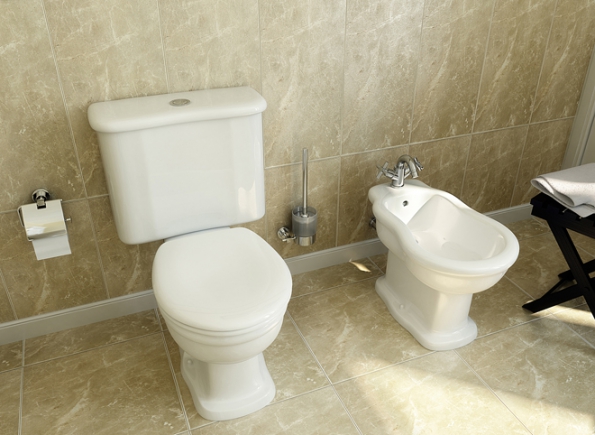 I sanitární keramika v retro-stylu s klasickými tvary je vybavena účinnými a úspornými splachovacími systémy (série Aria, prodávají SIKO koupelny, www.siko.cz) I sanitární keramika v retro-stylu s klasickými tvary je vybavena účinnými a úspornými splachovacími systémy (série Aria, prodávají SIKO koupelny, www.siko.cz)