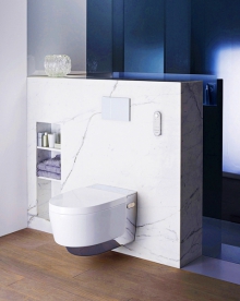 Sprchovací WC nabízejí řadu funkcí, které lze přesně nastavit ovladačem (teplotu a intenzitu proudu vody, teplotu sušení atd.). AquaClean Mera je novinka zn. Geberit (www.geberit.cz) Sprchovací WC nabízejí řadu funkcí, které lze přesně nastavit ovladačem (teplotu a intenzitu proudu vody, teplotu sušení atd.). AquaClean Mera je novinka zn. Geberit (www.geberit.cz)