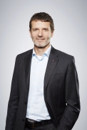 Ing. Kamil Jeřábek, místopředseda představenstva Wienerberger cihlářský průmysl, a. s. Ing. Kamil Jeřábek, místopředseda představenstva Wienerberger cihlářský průmysl, a. s.