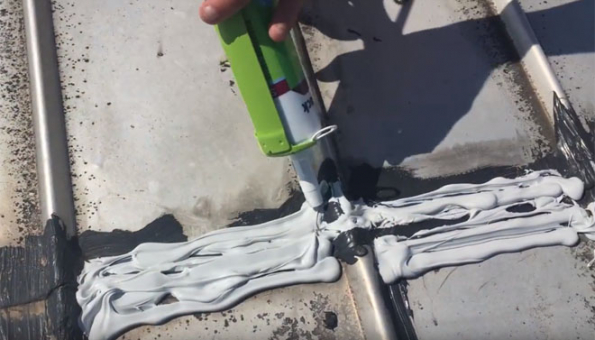 Tekutá membrána illbruck SP925 je vhodná pro venkovní i vnitřní aplikace. Je univerzálním materiálem, kterým utěsníte všechny spáry a prostupy, kterými zatéká nebo by zatékat mohlo. Tekutá membrána illbruck SP925 je vhodná pro venkovní i vnitřní aplikace. Je univerzálním materiálem, kterým utěsníte všechny spáry a prostupy, kterými zatéká nebo by zatékat mohlo.
